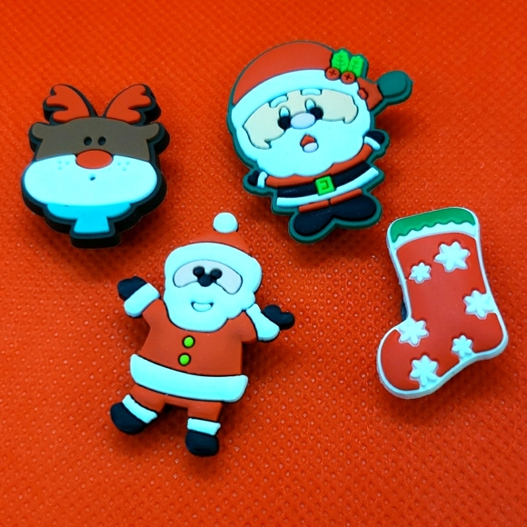 🎅🤶 Christmas Shoe Charms - 38 Pcs - Picture 3 of 9